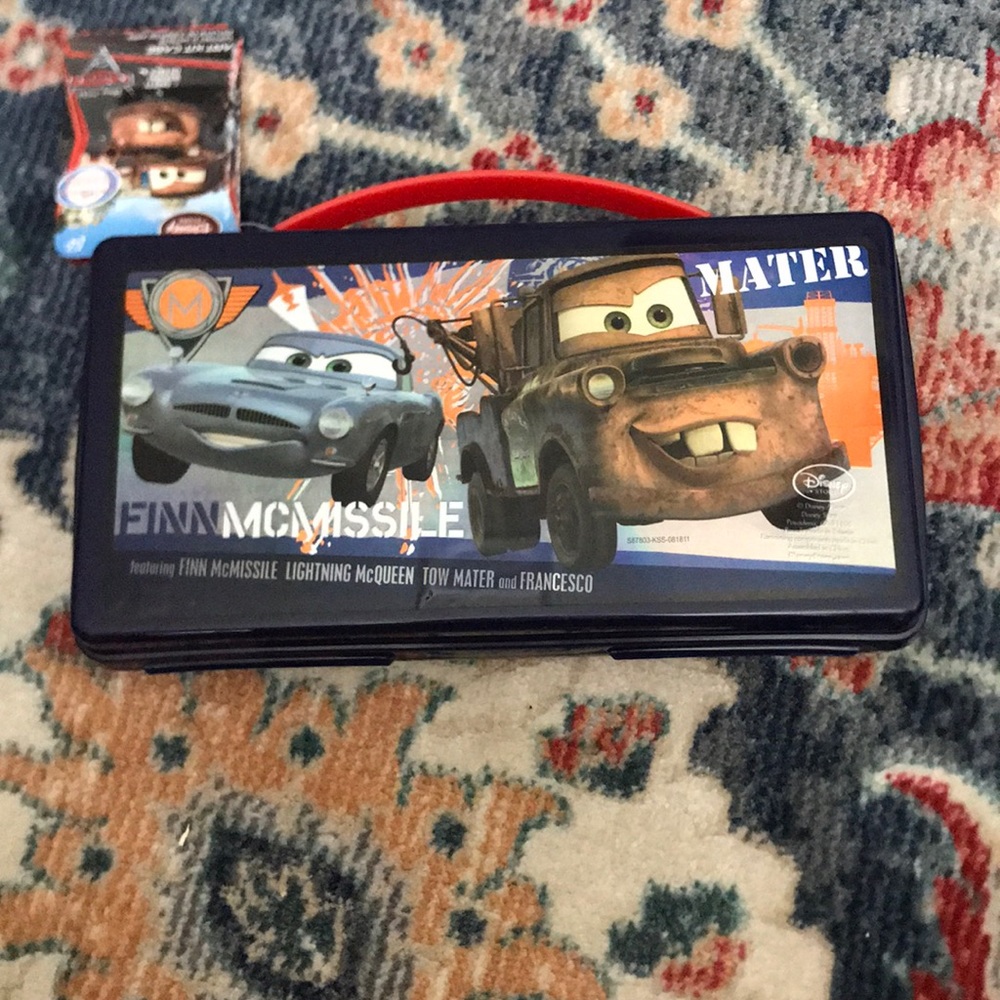 Disney Store Cars 2 Art Kit Case - Picture 4 of 10